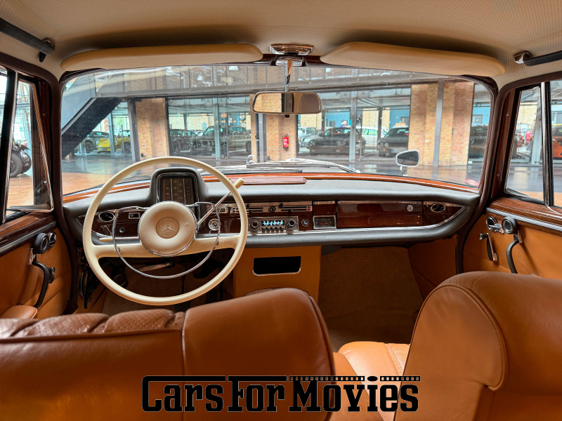 CarsForMovies | Mercedes Benz 400 SE lang Königsflosse W112 1964 Deutschland Grau Beige Zivilfahrzeug Limousine DE - Berlin 7697 